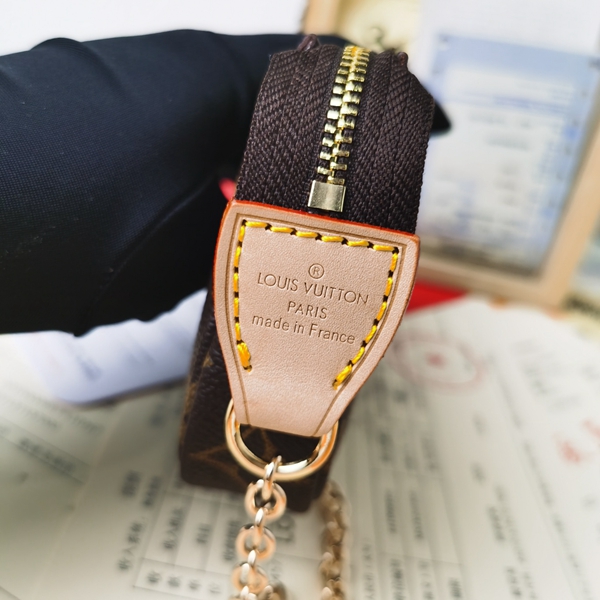 ルイヴィトンバッグ素材ディテール